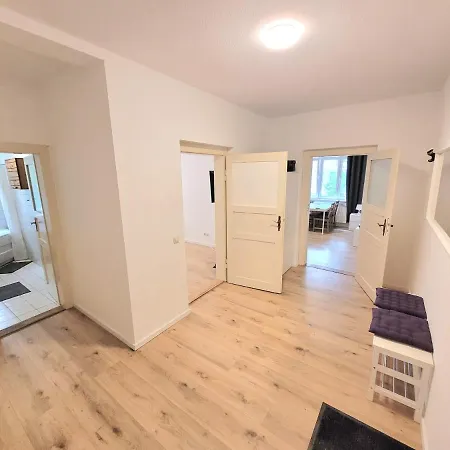 Voll Ausgestattete Ferienwohnung In * ドレスデン